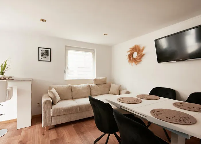 Luxurious 3Bd Villa In Prime Location Of Vienna